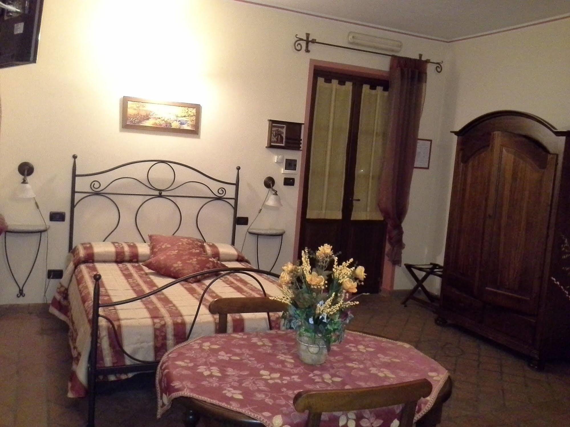 B&B Cascina Bellavista Tigliole Exterior foto